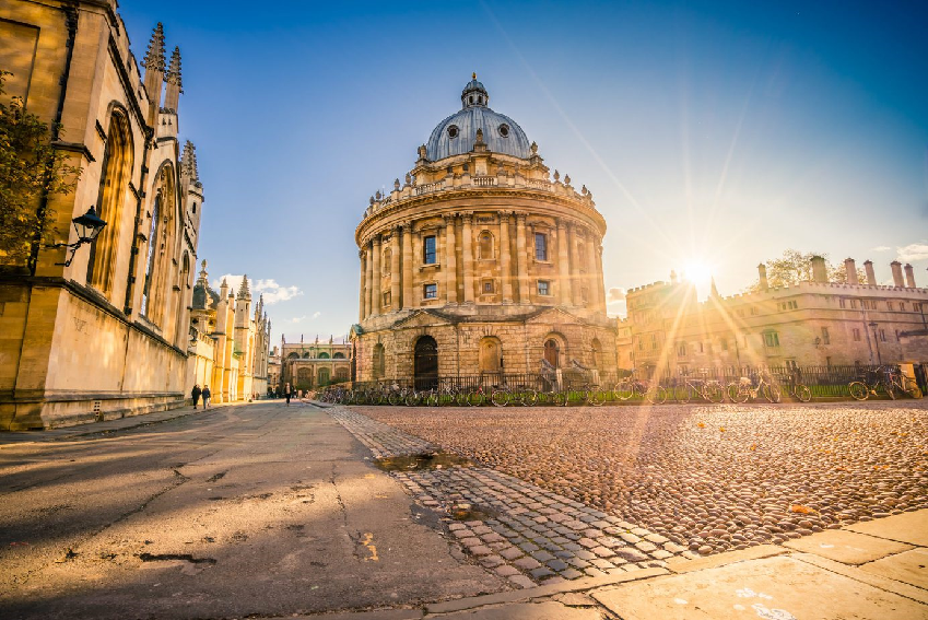 Essential tips about London